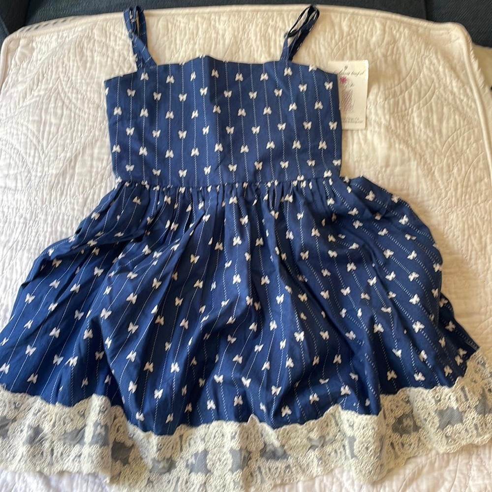 fiveloaves twofish, size 7, Butterfly 🦋 Dress, has a pocket, Adjustable straps.